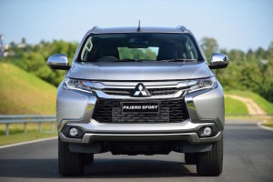 2016-mitsubishi-pajero-sport-finally-breaks-cover-you-can-buy-one-this-fall-photo-gallery_5